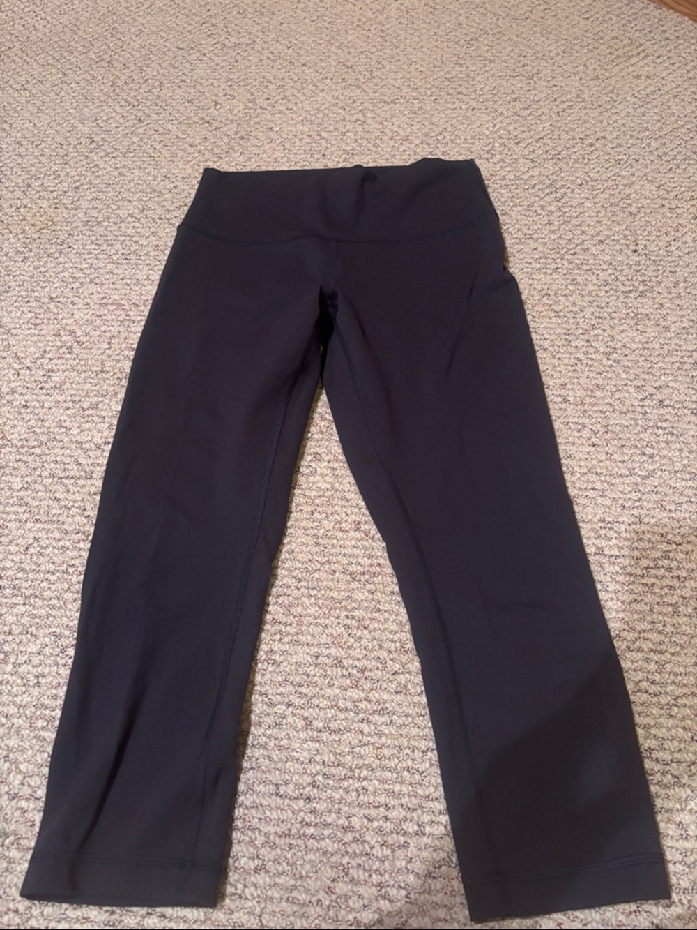 Lululemon Wunder Under capri length black leggings